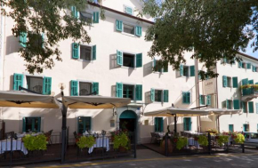 Отель Boutique Hotel Vela Vrata  Бузет